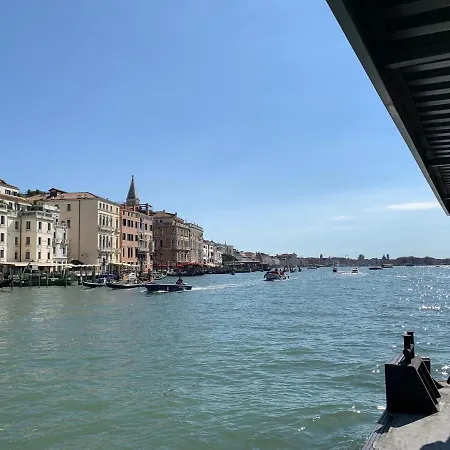 Ca' Del Squero Vicino Salute Apartman *